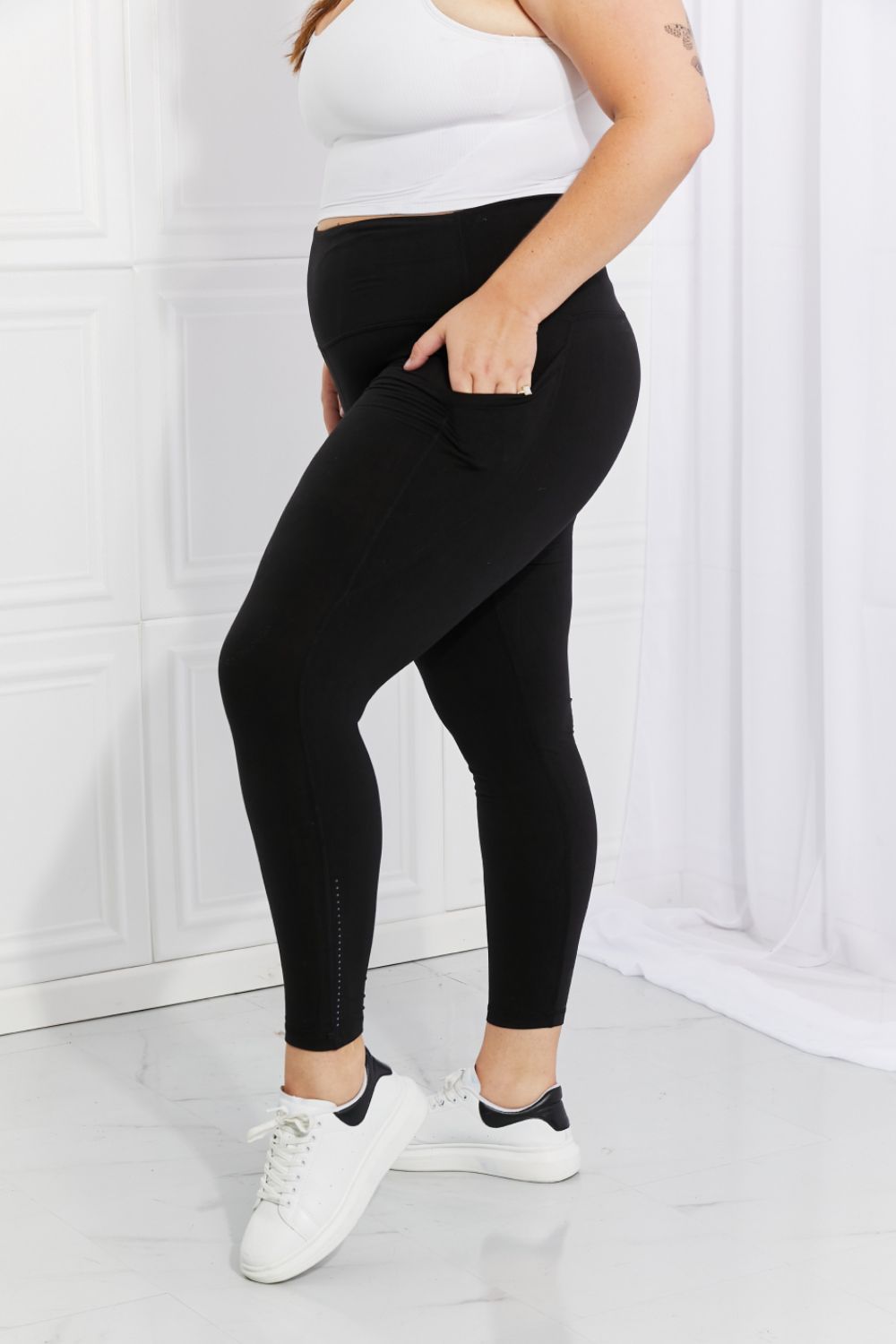 Leggings Depot Strengthen and Lengthen Reflective Dot Active Leggings