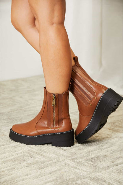 Forever Link Side Zip Platform Boots (Brown)