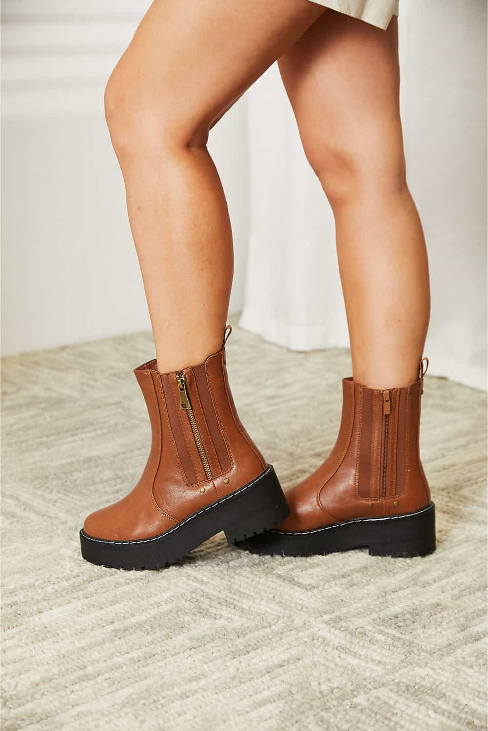 Forever Link Side Zip Platform Boots (Brown)